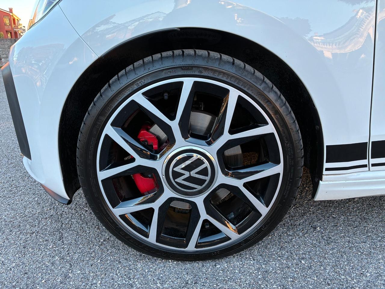 Volkswagen up! 1.0 TSI GTI BlueMotion Technology