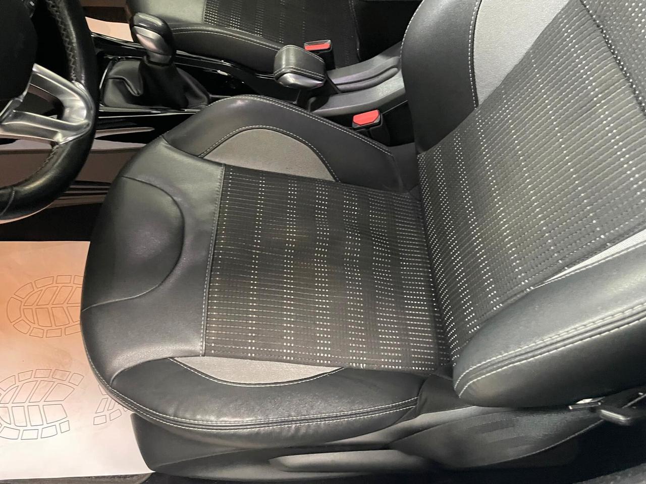 Peugeot 2008 BlueHDi 100 Allure