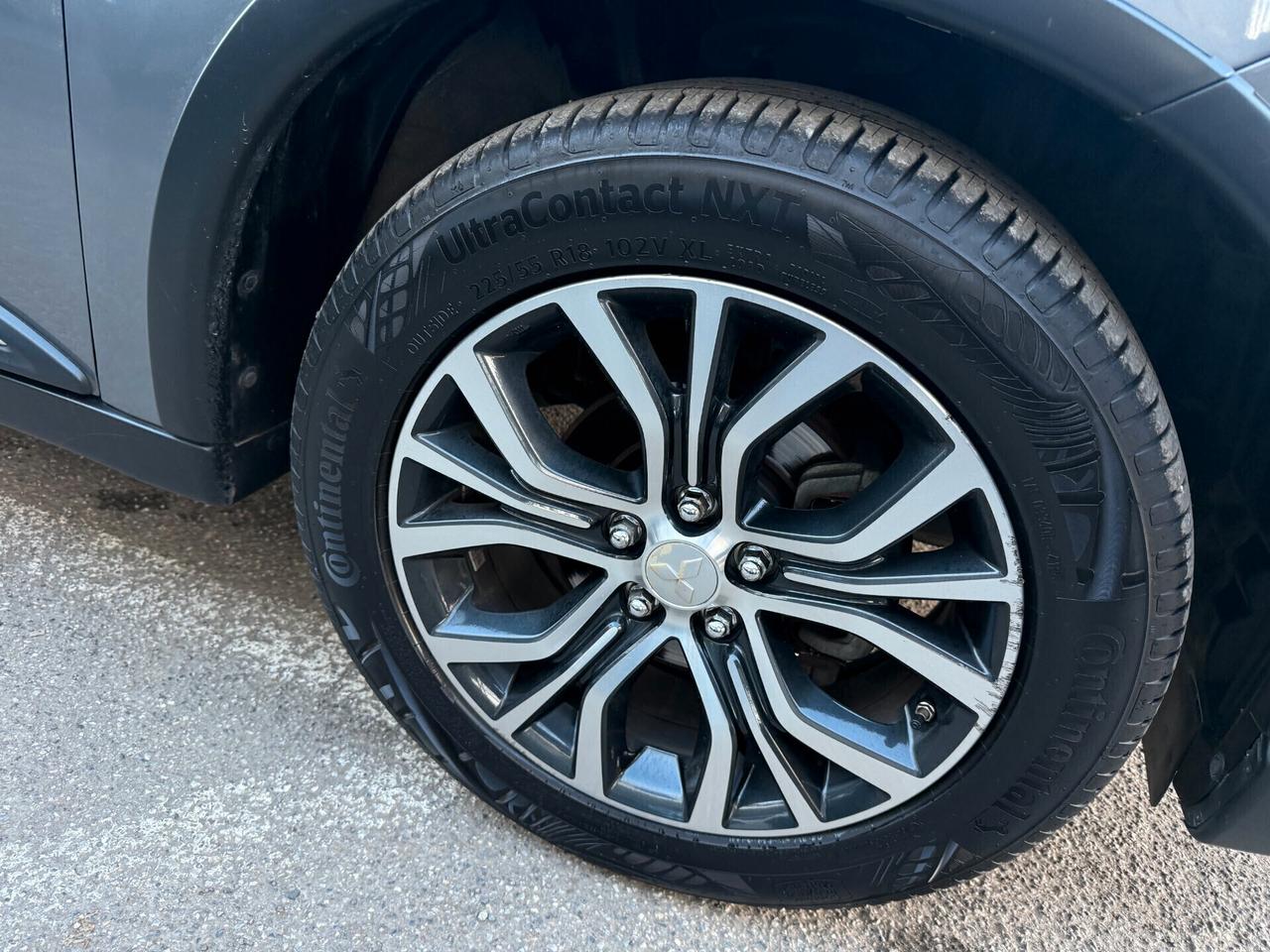 Mitsubishi Outlander 2.2 Plus awd 7 POSTI Euro 6