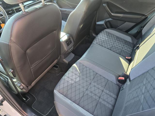 VOLKSWAGEN T-Roc 1.5 TSI ACT R-Line