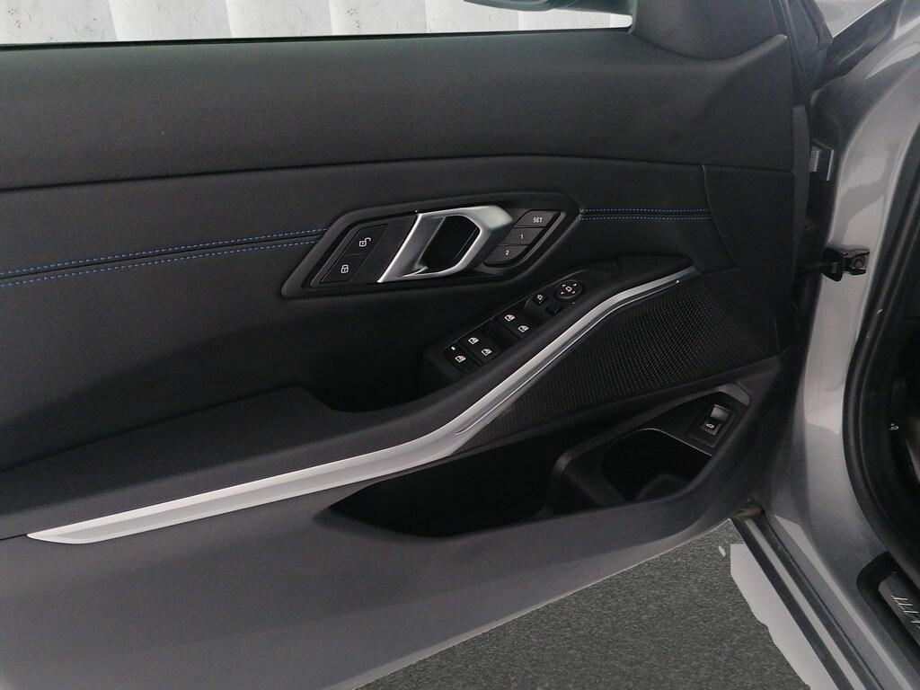 BMW Serie 3 Berlina 320 d Mild Hybrid 48V M Sport Pro xDrive Steptronic