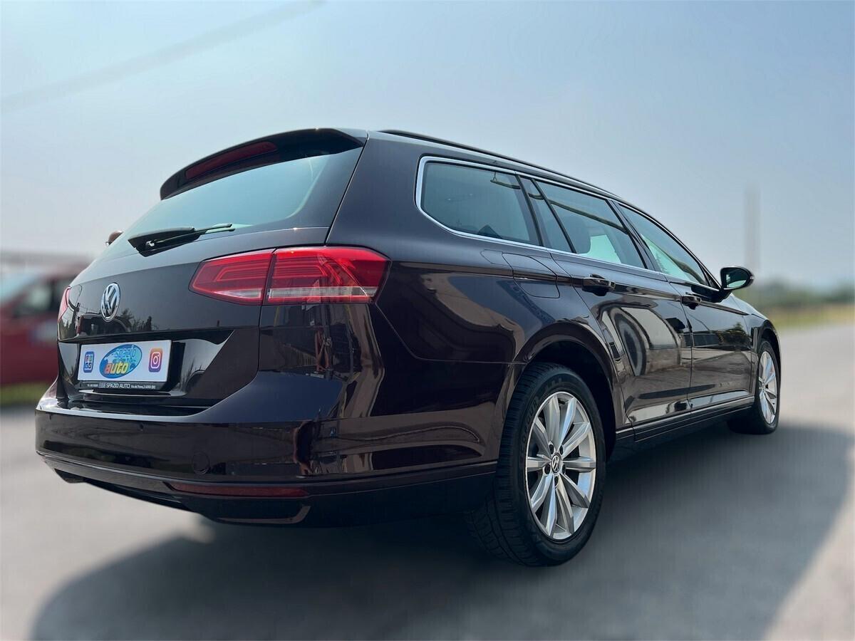 Volkswagen Passat Variant 1.6 TDI SCR DSG Business BMT colore Bordeaux