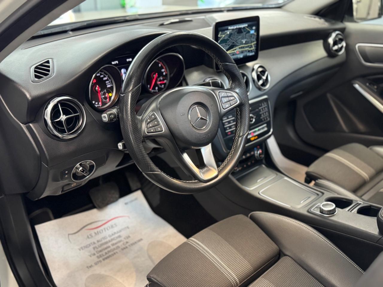 Mercedes-benz GLA 200D 4MATIC Tetto Gancio Traino