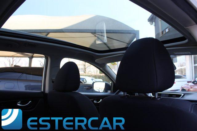 NISSAN Qashqai 1.6 dCi 4WD N-Connecta TETTO