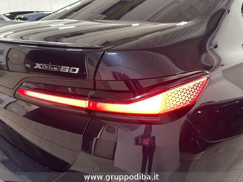 BMW Serie 7 G70 i7 xdrive60 MSport