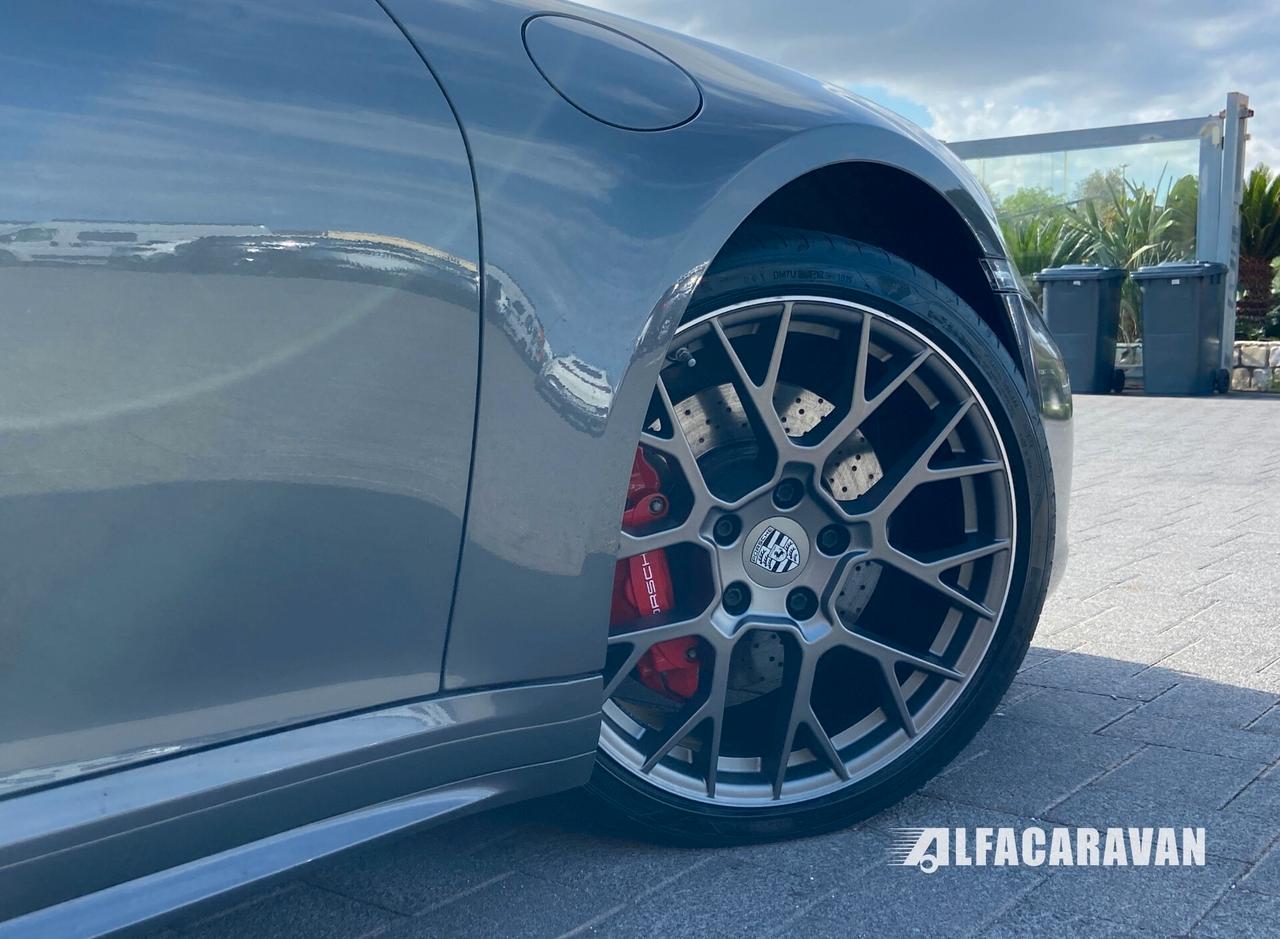 Porsche 911 992 Coupe 3.0 Carrera 4S auto