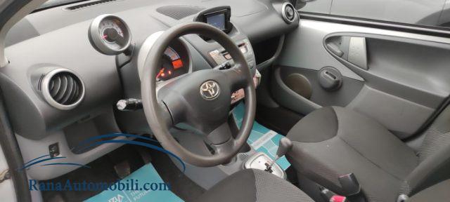 TOYOTA Aygo 1.0VVT-i 5p Connect AUTOMATIC