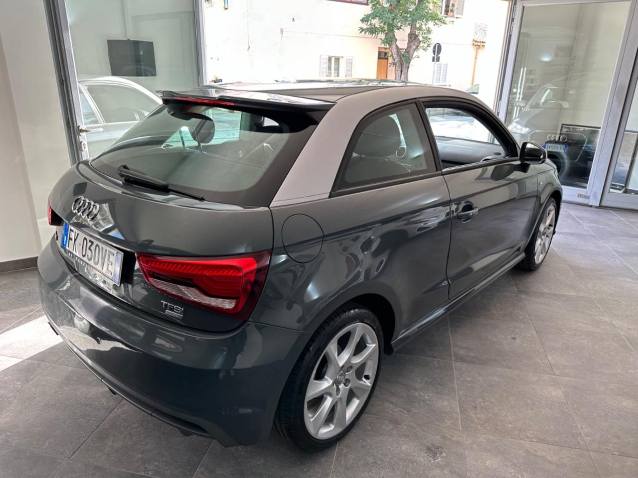 Audi A1 1.0 TFSI ultra S tronic Design