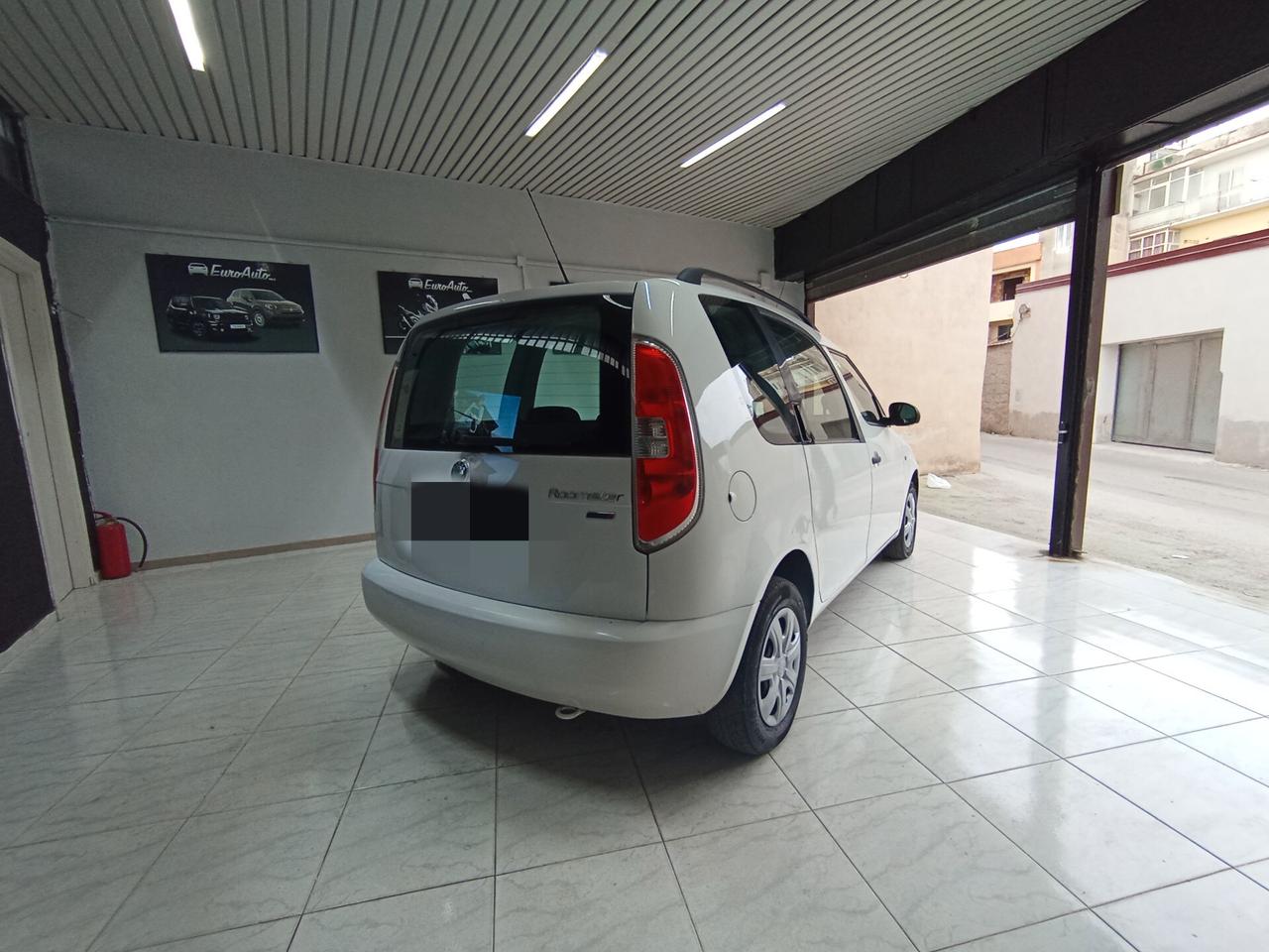 Skoda Roomster 1.2 benzina 70 CV CON GARANZIA