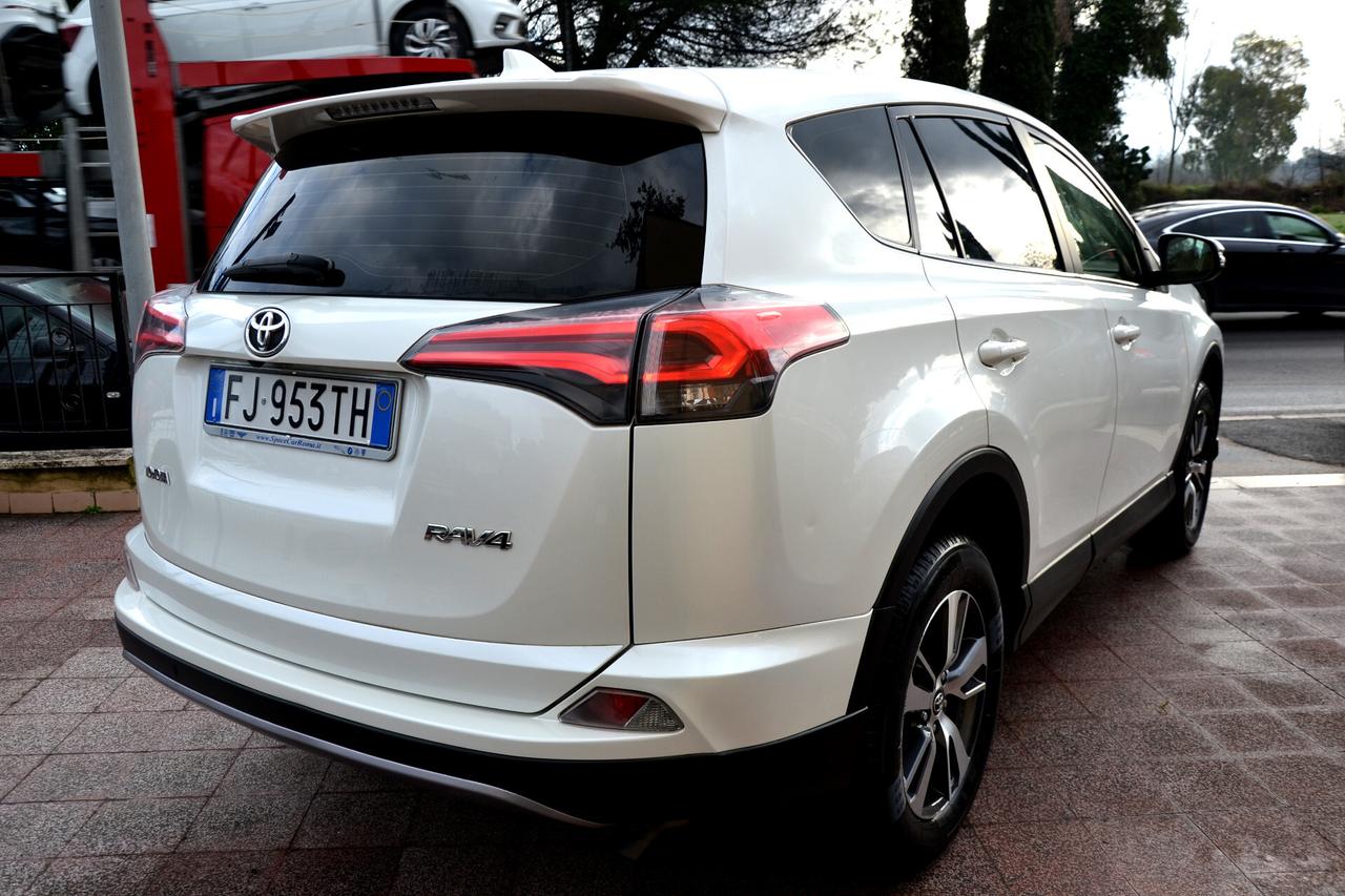 Toyota RAV 4 2.0 D-4D 143CV **NAVI+CRUISE+RCAM+PDC+LED+EURO6B*