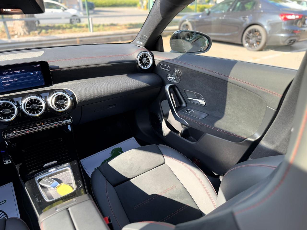 MERCEDES-BENZ CLA 200 Automatic AMG Line Premium 163CV Burmester®