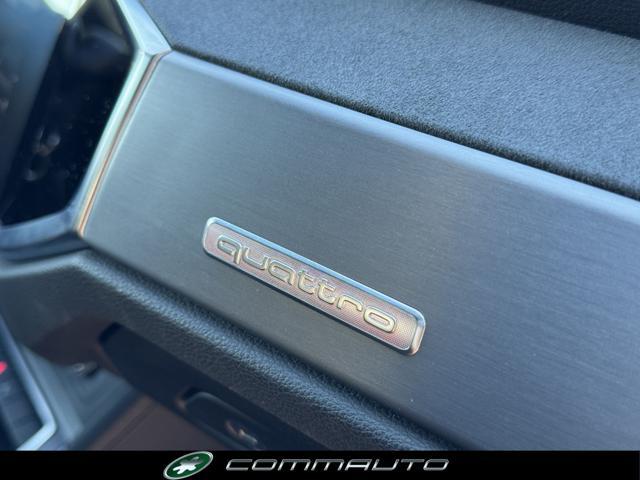 AUDI Q3 40 TFSI quattro S tronic S line edition