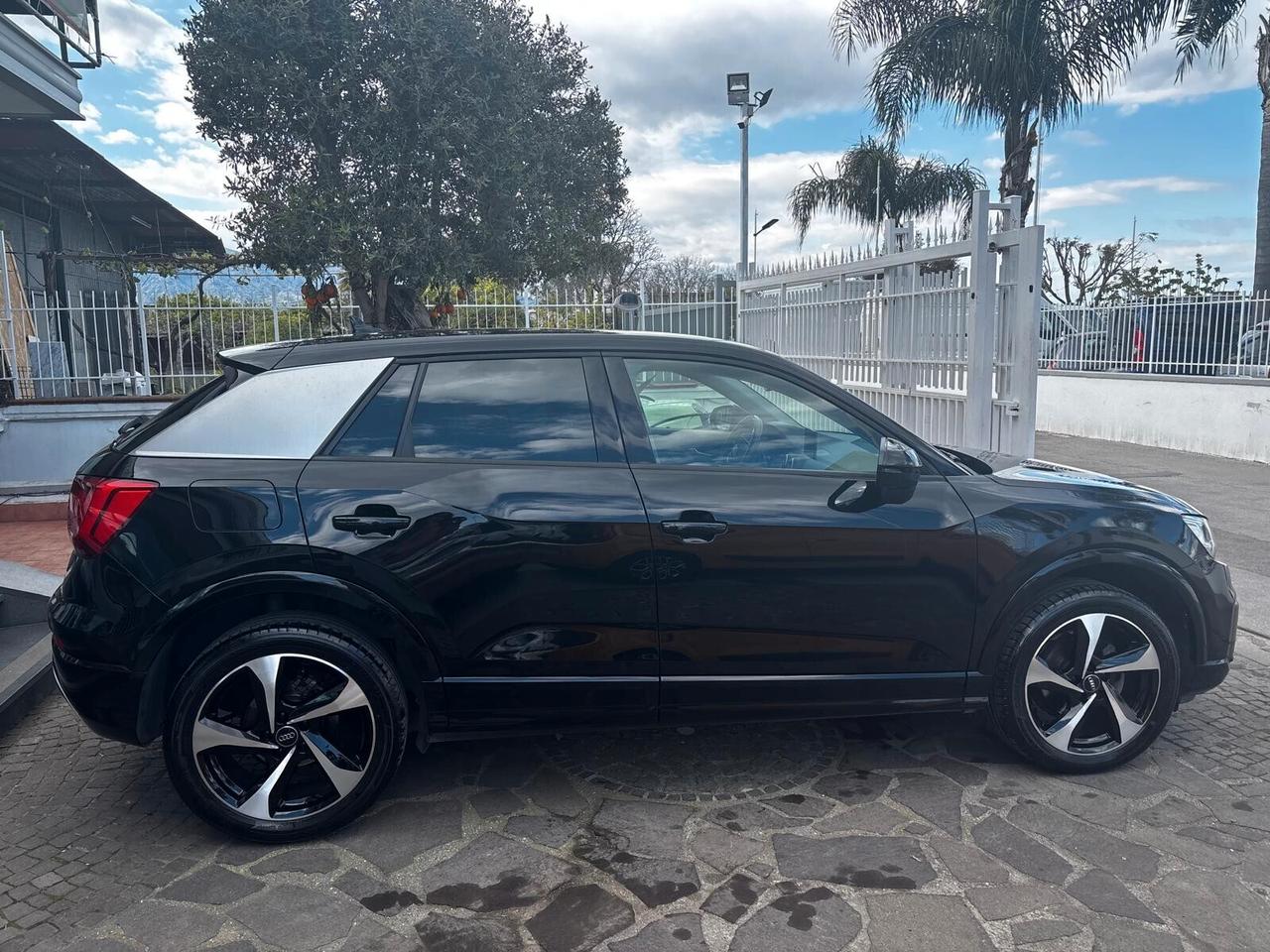 Audi Q2 30 TDI S tronic Business Design