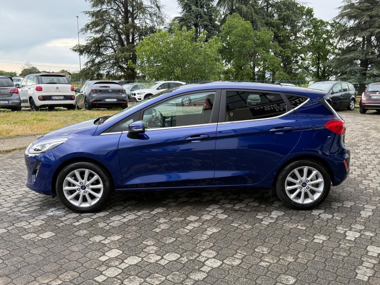 Ford Fiesta 1.1 b. - 5p. |NEOPATENTATI|CERCHI IN LEGA