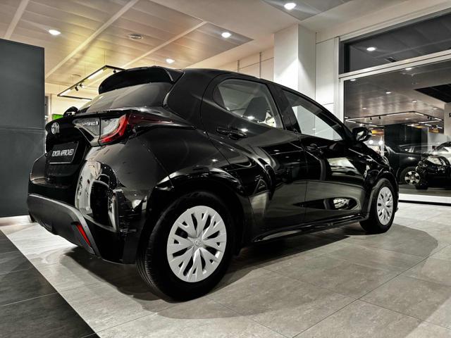 TOYOTA Yaris 1.5 Hybrid 5 porte Active
