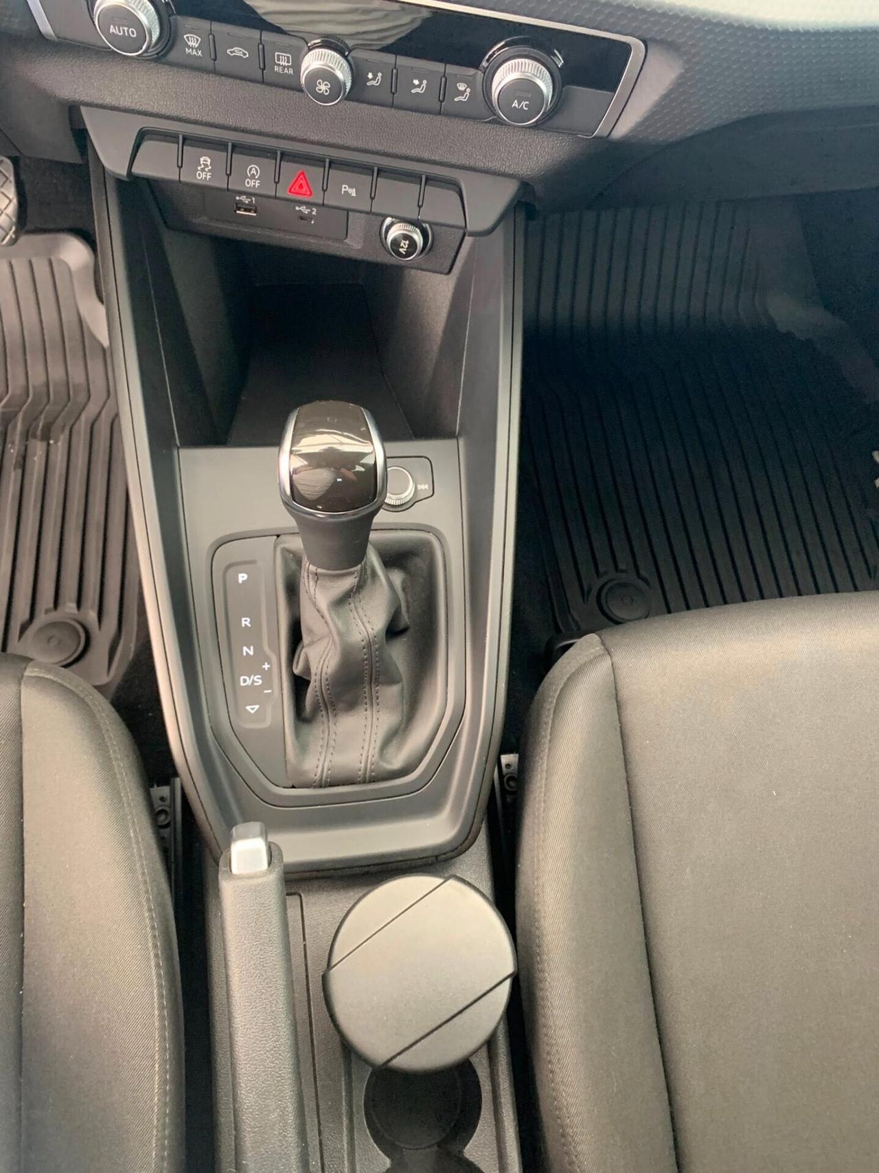 Audi A1 SPB 116cv S tronic Admired full