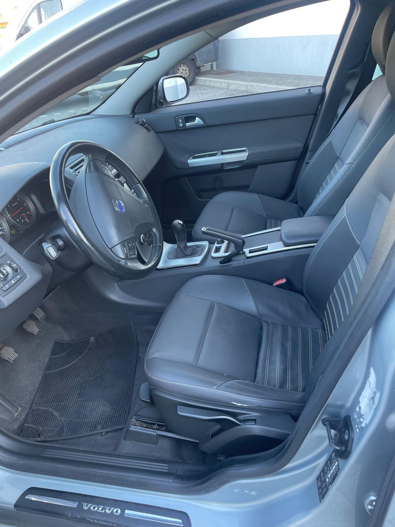 Volvo V50 1.6 D ok neo patentati pronta al uso