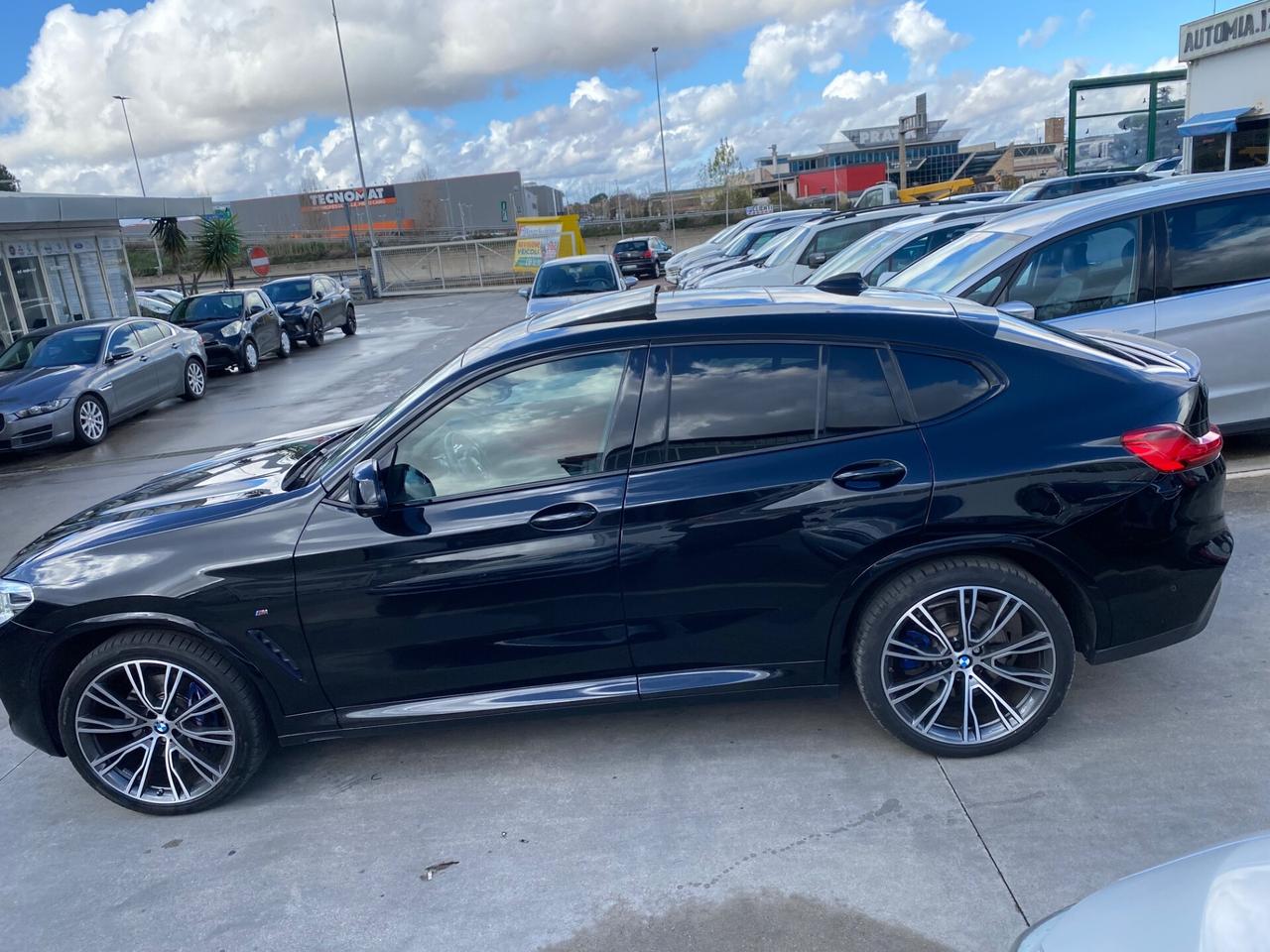Bmw X4 M40 x drive TETTO INTERNI ROSSI