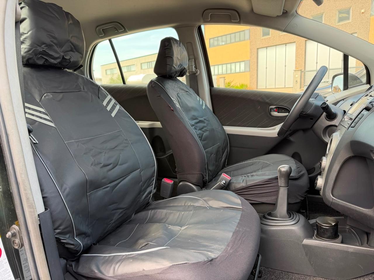 Toyota Yaris 1.0 5p Sol 130000 km