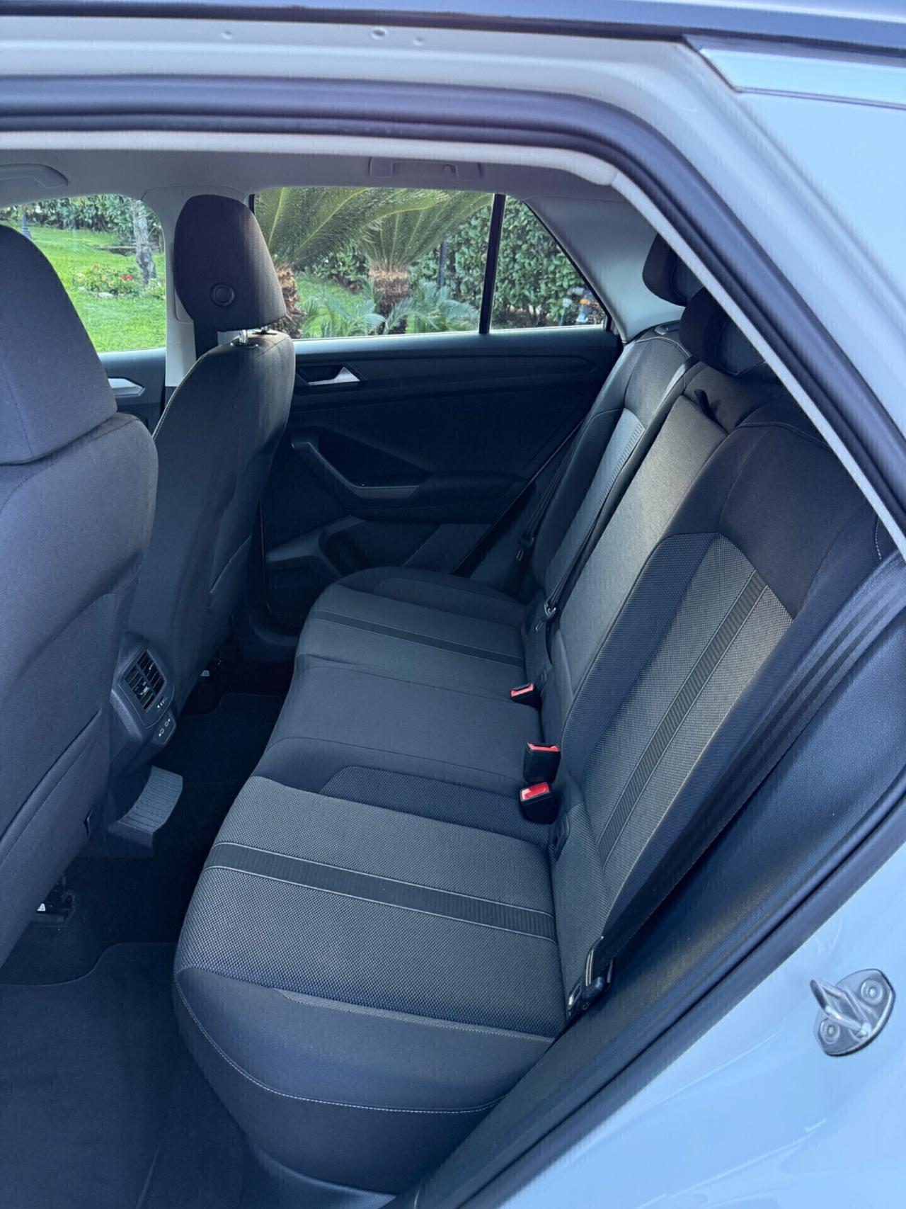 Volkswagen T-Roc 2.0 TDI SCR 150 CV DSG R-Line 2023