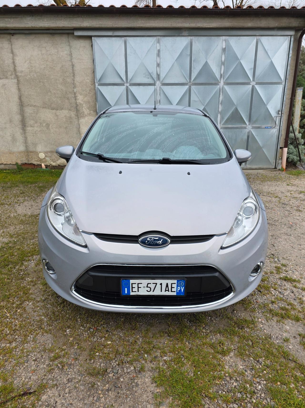 Ford Fiesta 1.4 TDCi 70CV 5 porte Titanium