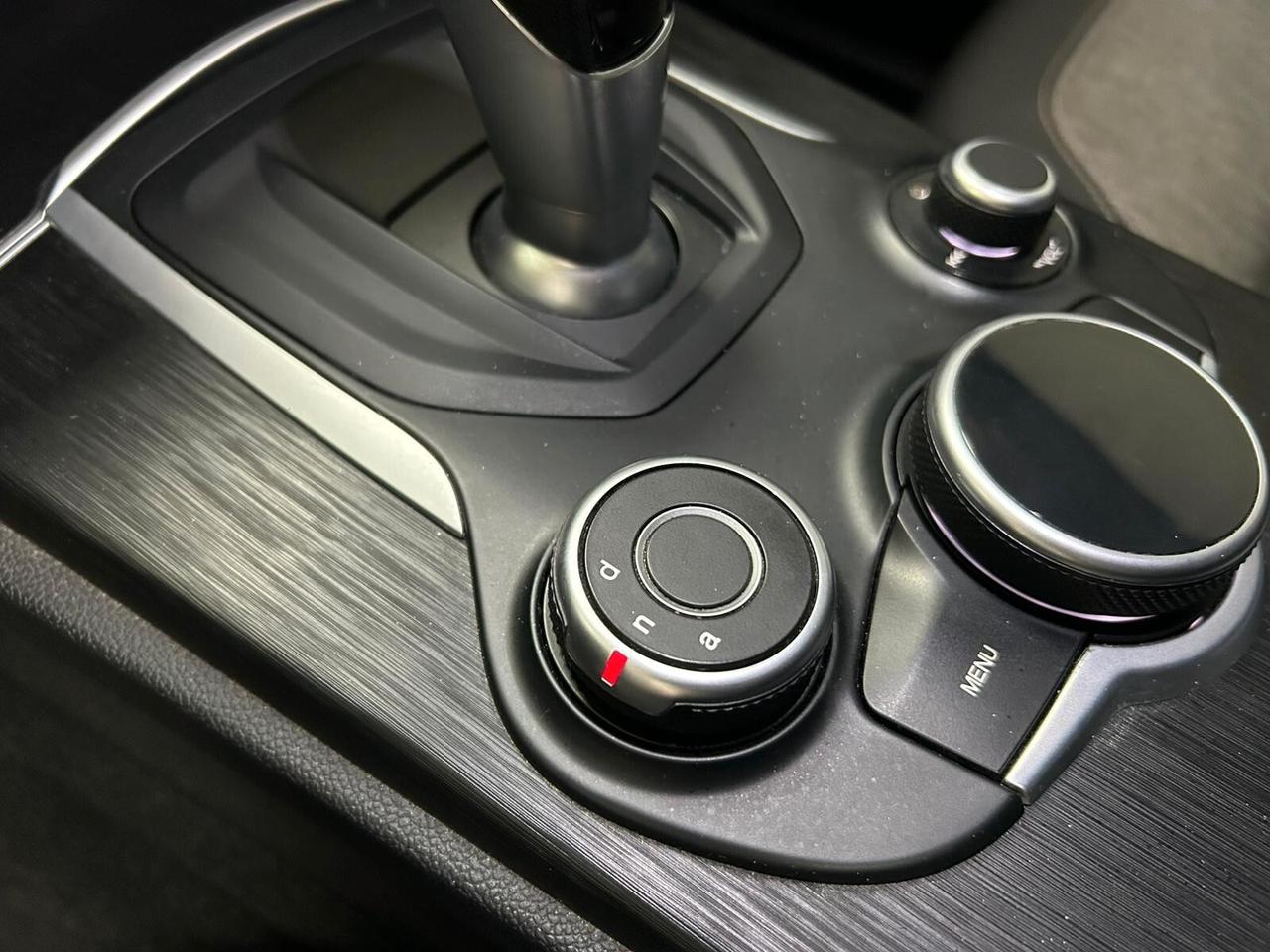 Alfa Romeo Stelvio 2.2 Turbodiesel 150 CV AT8 RWD Business