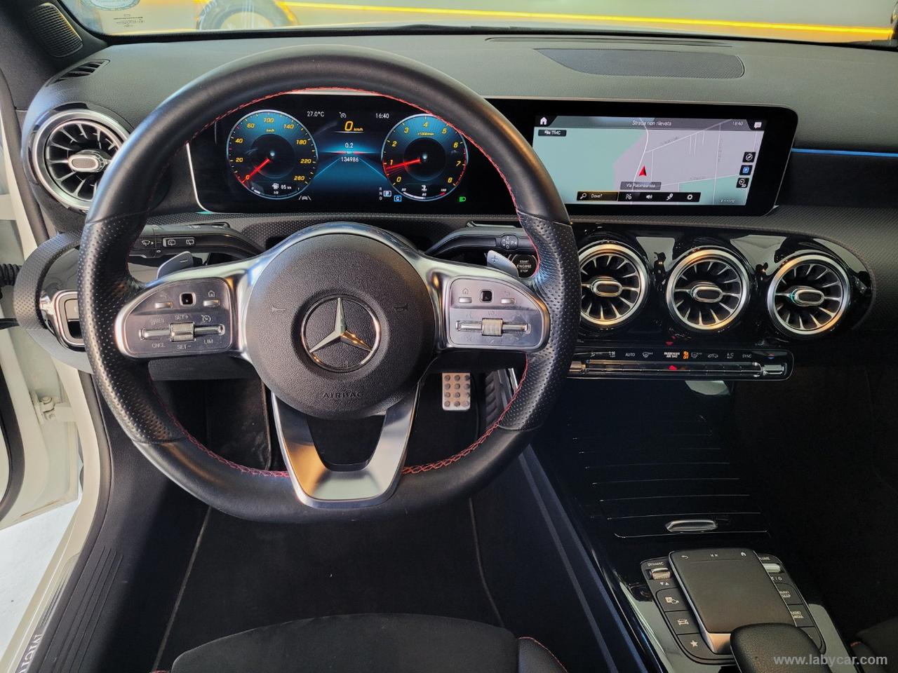 MERCEDES-BENZ A 180 PREMIUM AMG NIGHT EDITION*2020
