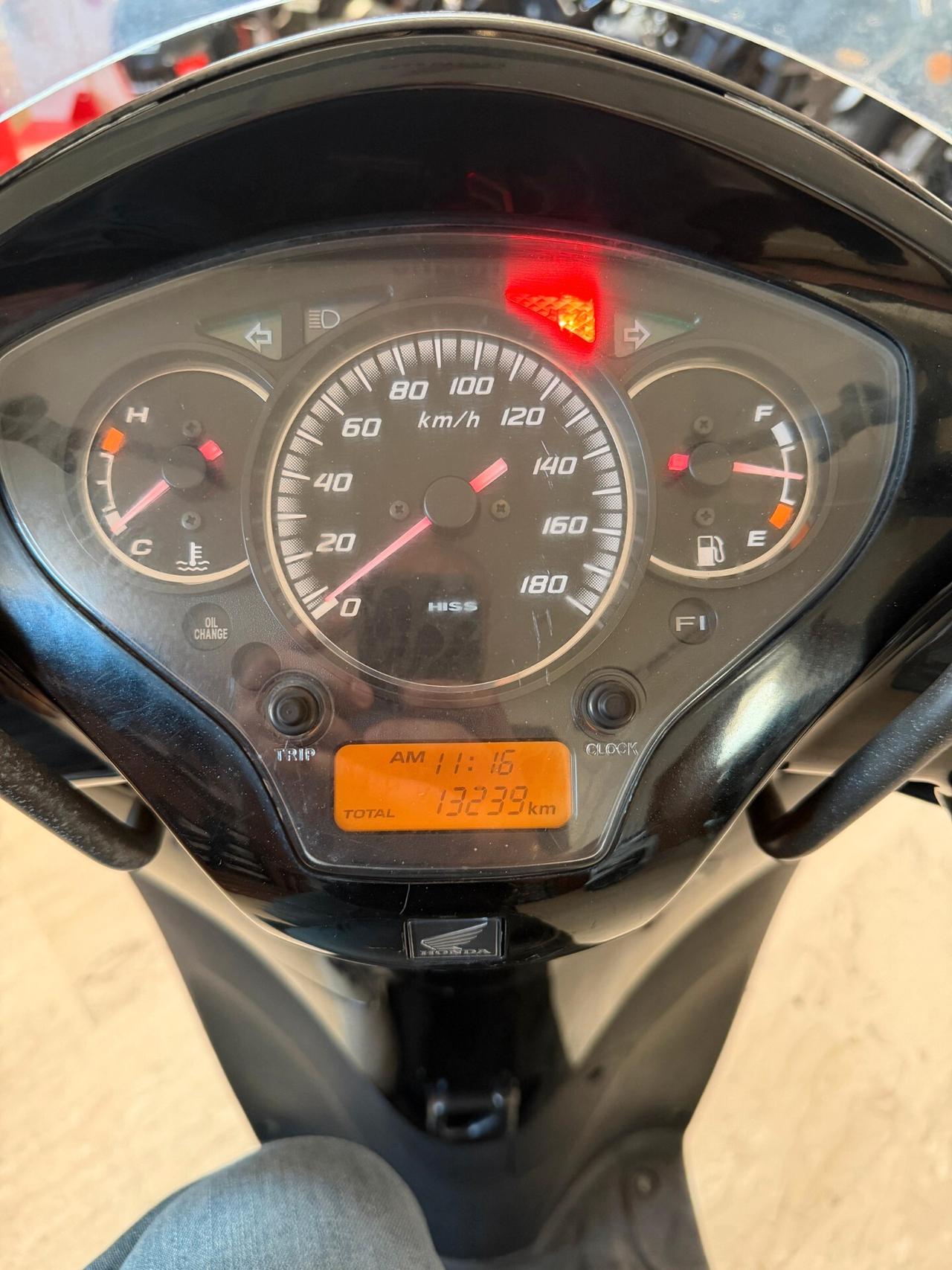 Honda SH 300 SPORTY