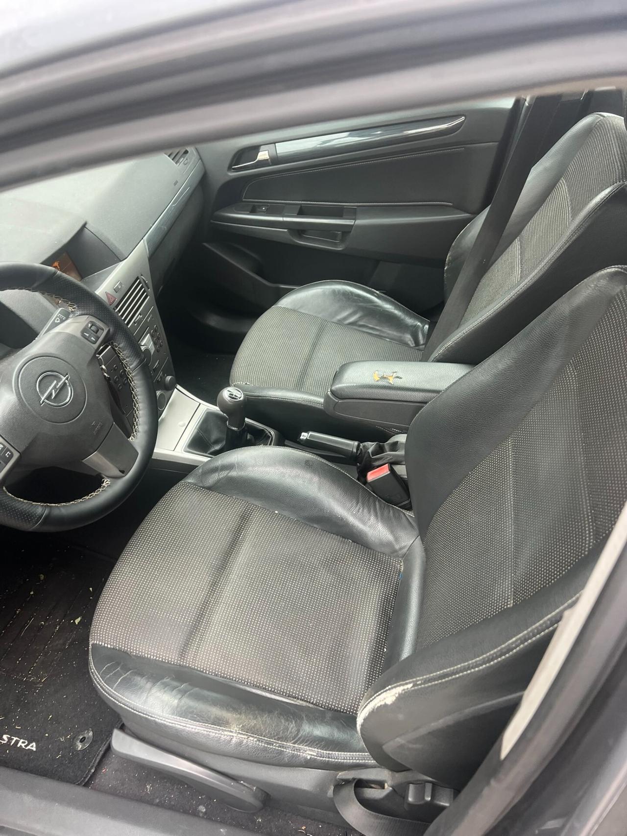 Opel Astra 1.7 CDTI 101CV 5 porte Club