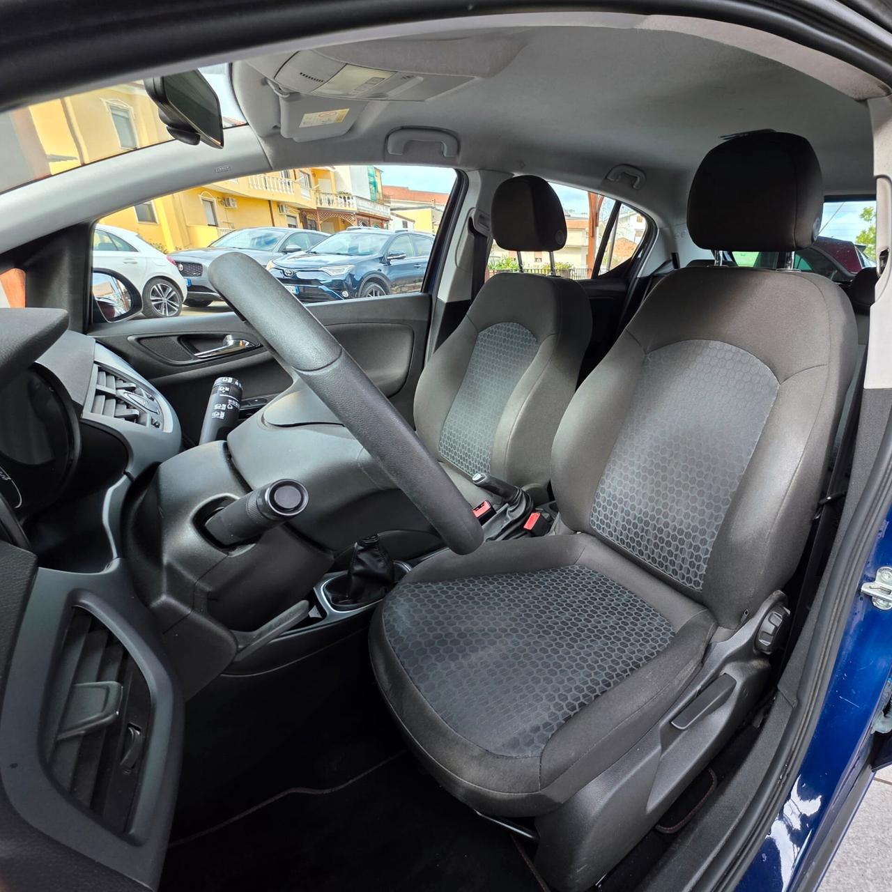 Opel Corsa 1.2 5 porte