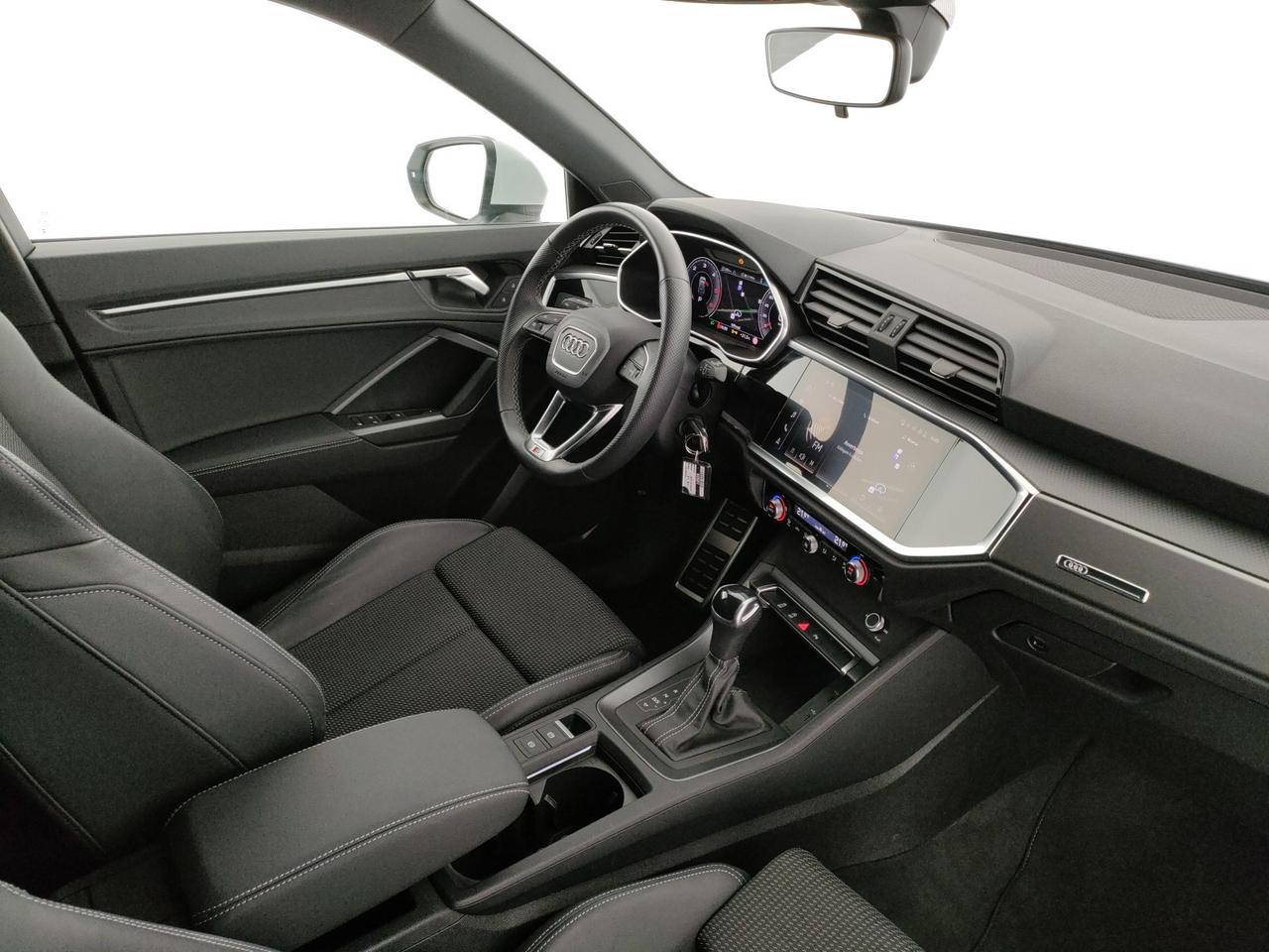 Audi Q3 35 2.0 tdi s line edition s-tronic