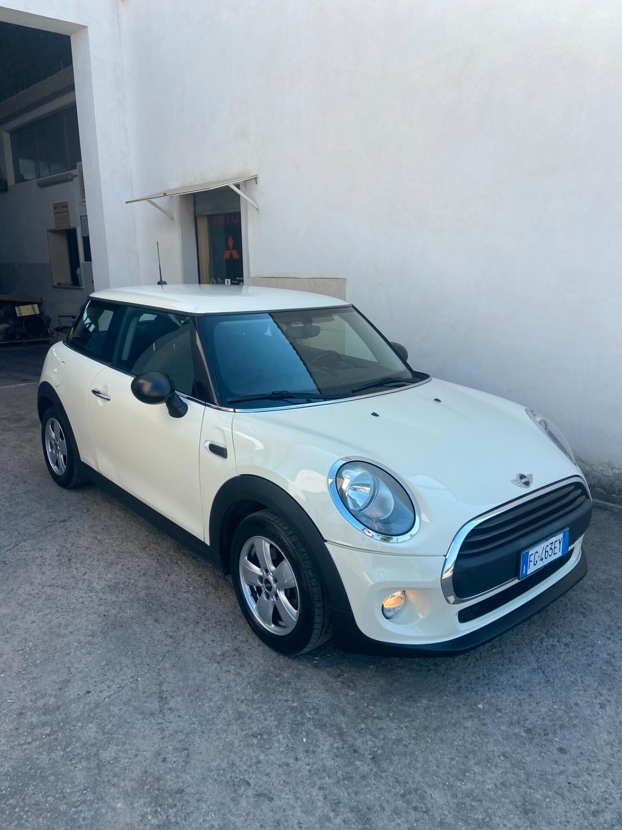 Mini 1.5 Cooper D Hype 95 cv 2017 NEOPATENTATI