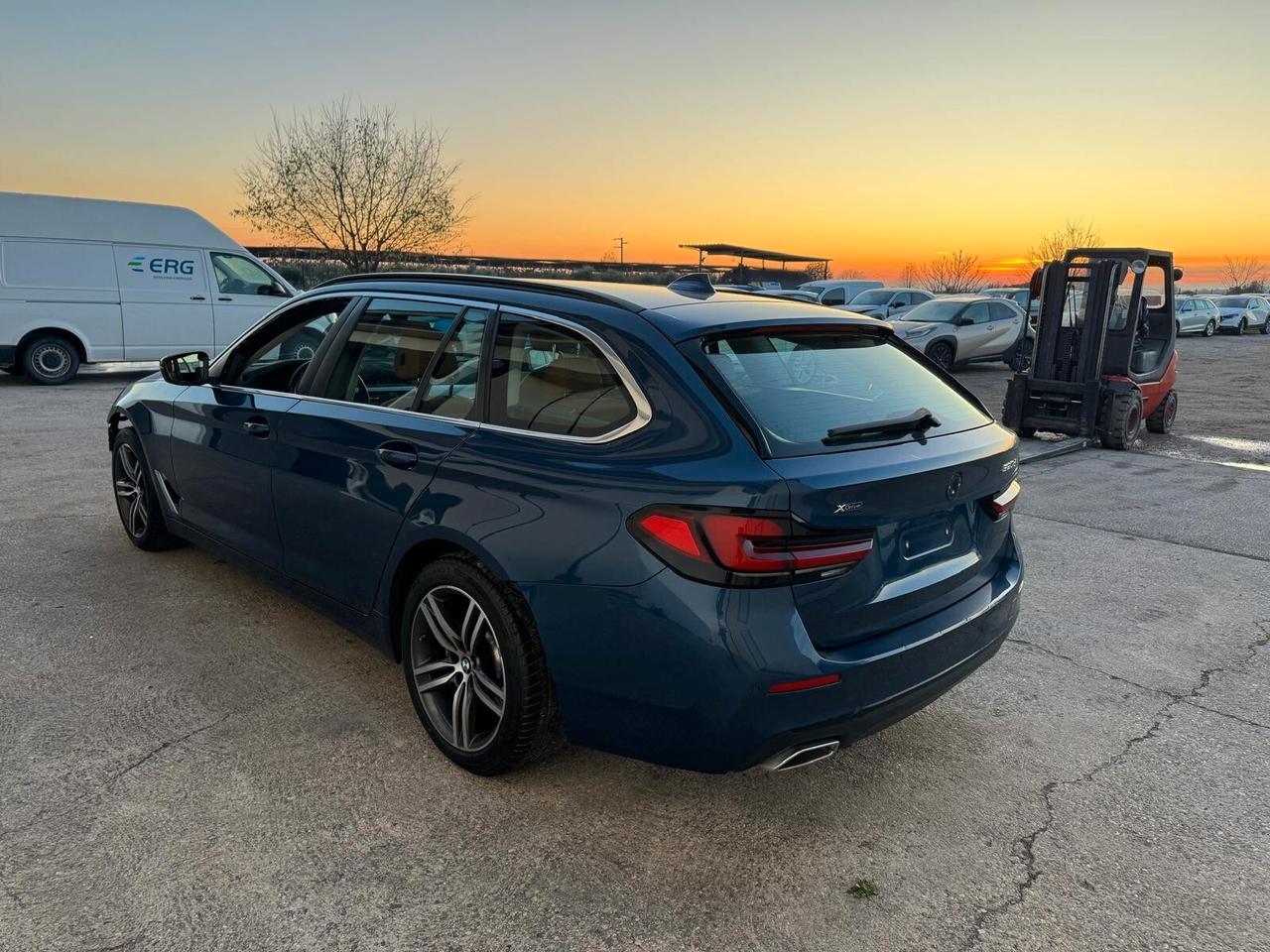 BMW 520 d Touring mhev 48V xdrive Luxury FURTO PARZIALE