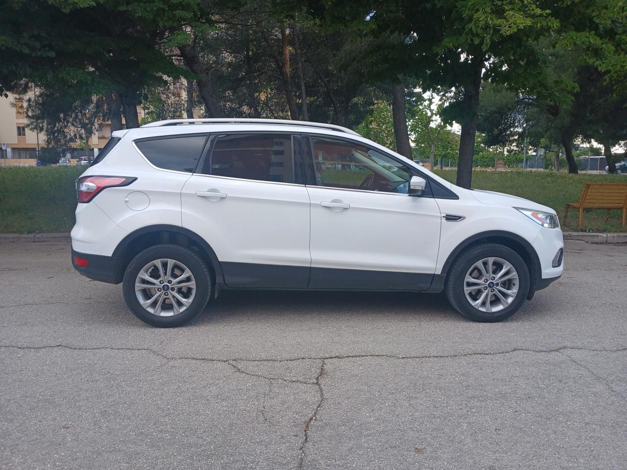 Ford Kuga 1.5 TDCI 120 CV S&S 2WD Titanium