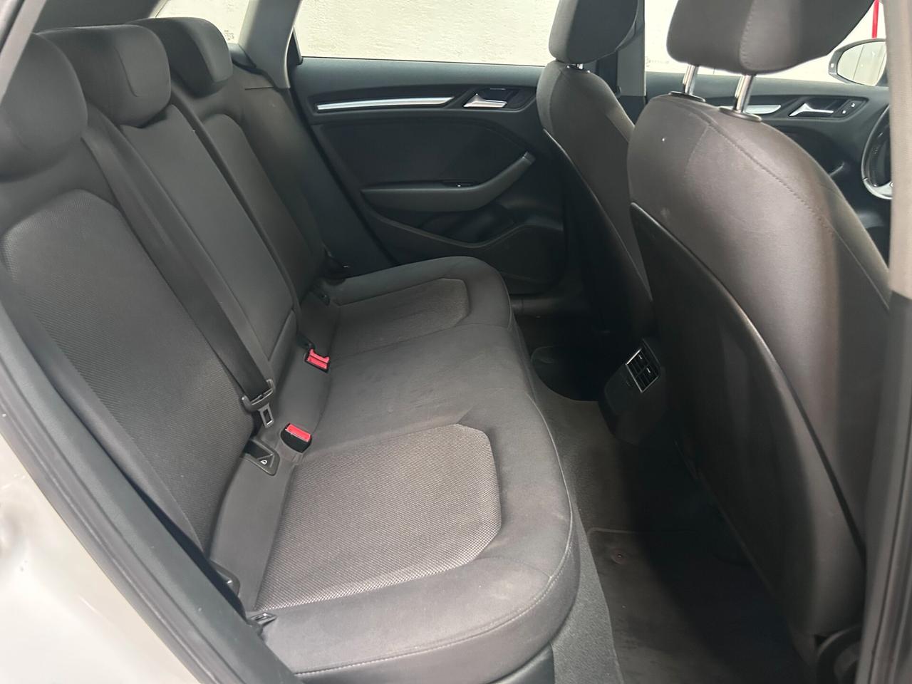 Audi A3 sportback 1.6 TDI 116cv S tronic SOLO PER COMMERCIANTI