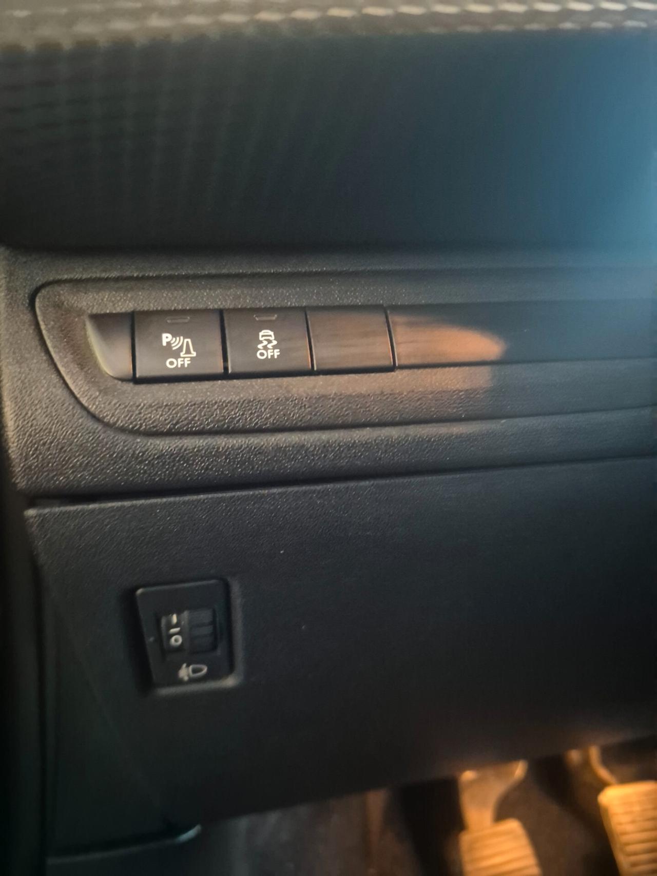 PEUGEOT 208 1.2 ALLURE 2017 E6 NEO PATENTATI