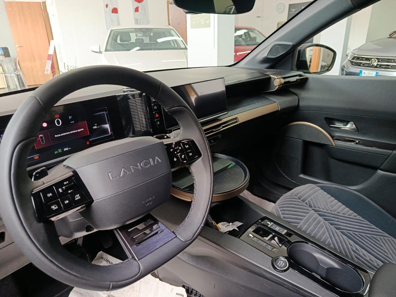 Lancia Ypsilon Hybrid e-DCT LX