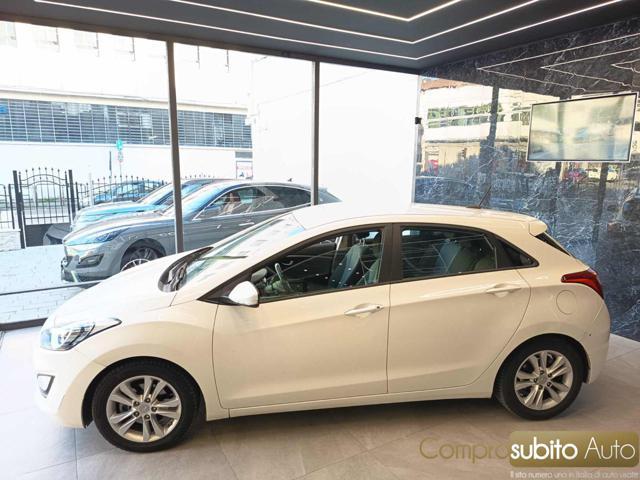 HYUNDAI i30 1.6 CRDi 5p. Comfort A/T