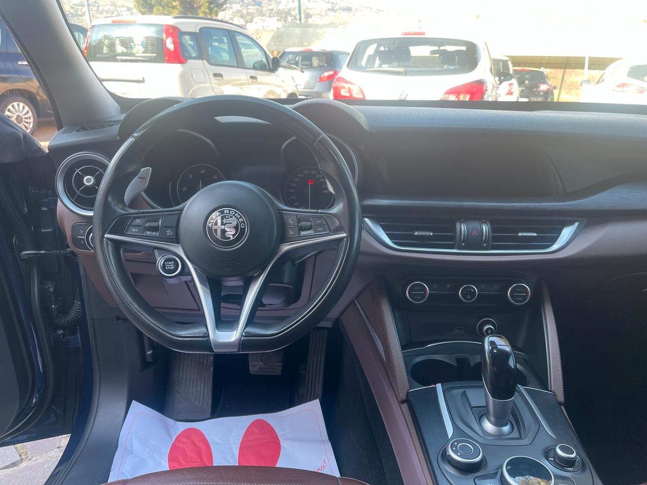 Alfa Romeo Stelvio 2.2 Turbodiesel 180 CV AT8 RWD Executive