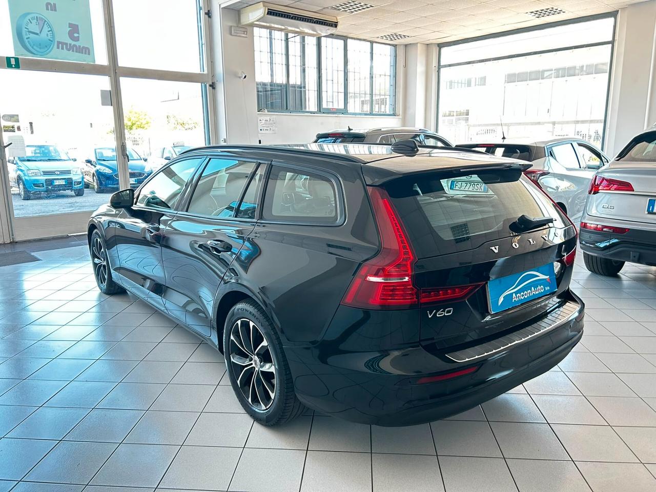 Volvo V60 D3 2.0D SOLO X RIVENDITORI 2019