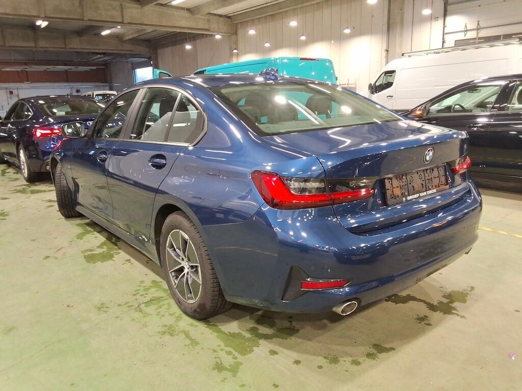 BMW 316D 112CV 6M. BUSINESS ADVANTAGE ( FARI LED - BMW DIGITAL COCKPIT - PELLE - NAVI - MIRROR - PDC )