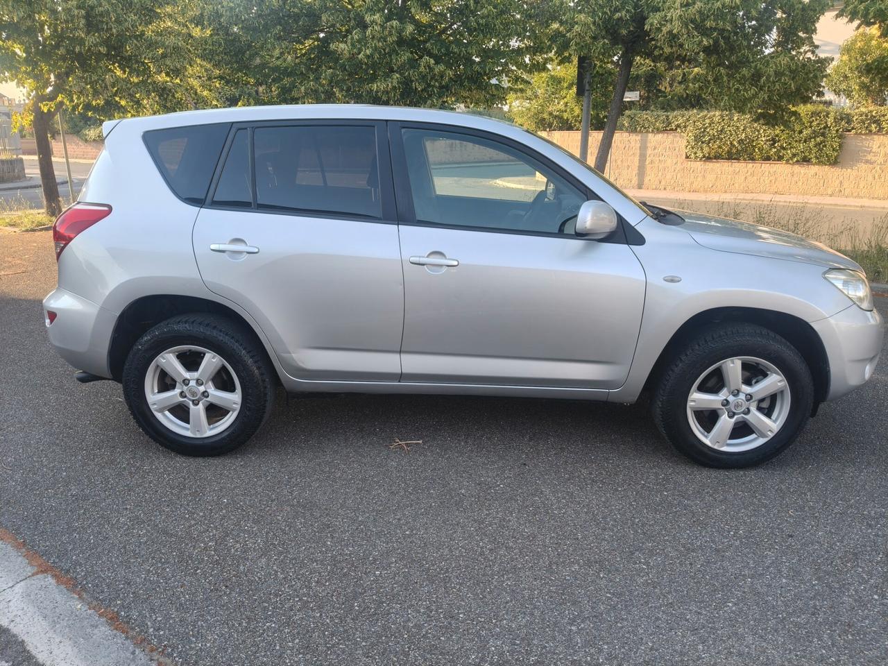 Toyota RAV 4 RAV4 2.2 D-4D 4x4
