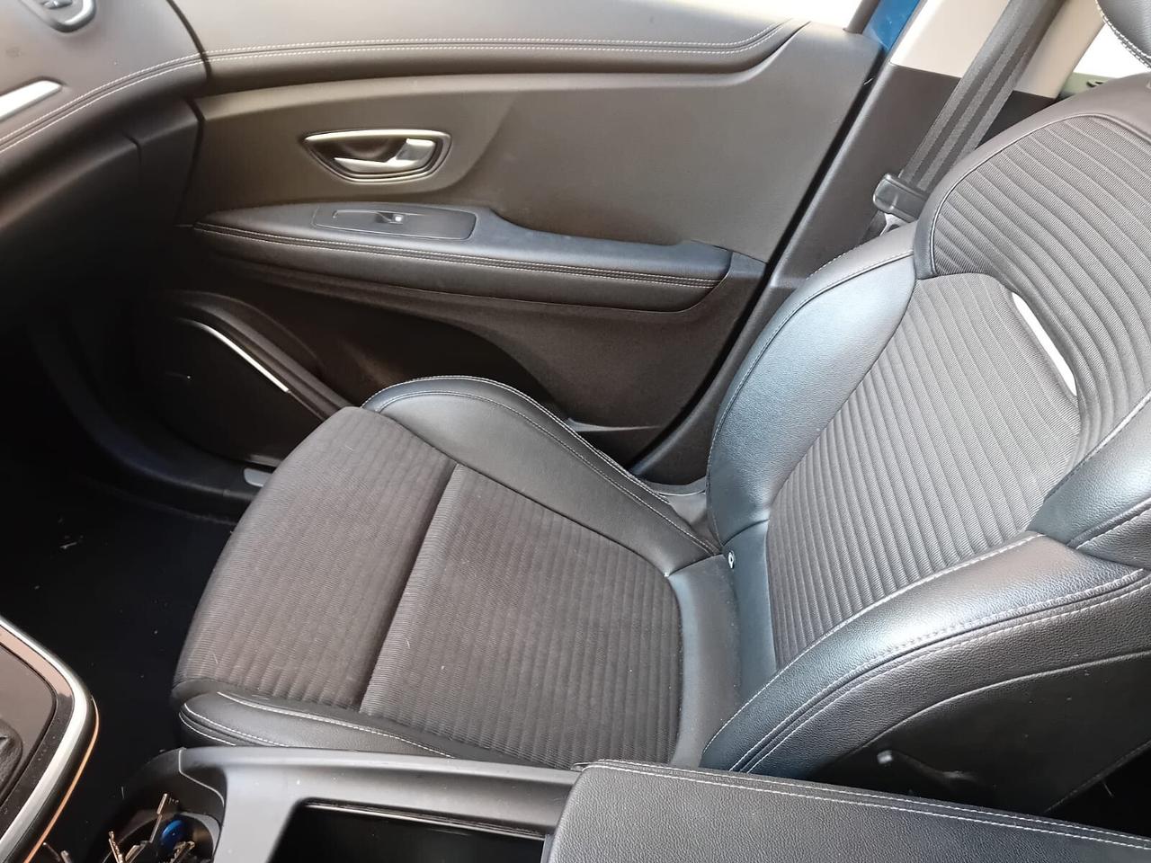 Renault Grand Scenic dCi 8V 110 CV Energy Bose
