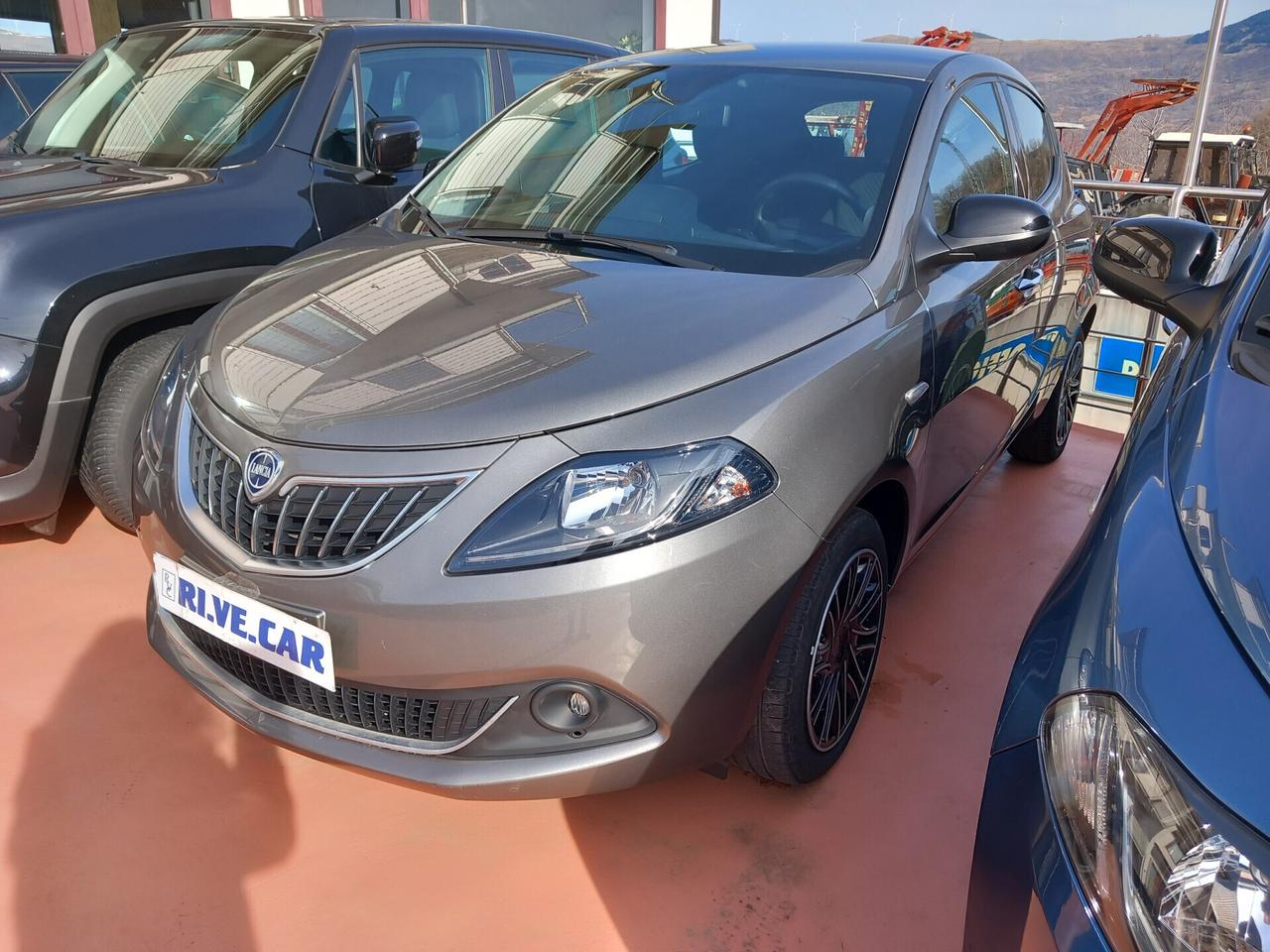 Lancia Ypsilon 1.0 FireFly 5 porte S&S Hybrid Ecochic Gold
