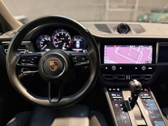 PORSCHE Macan 2.0