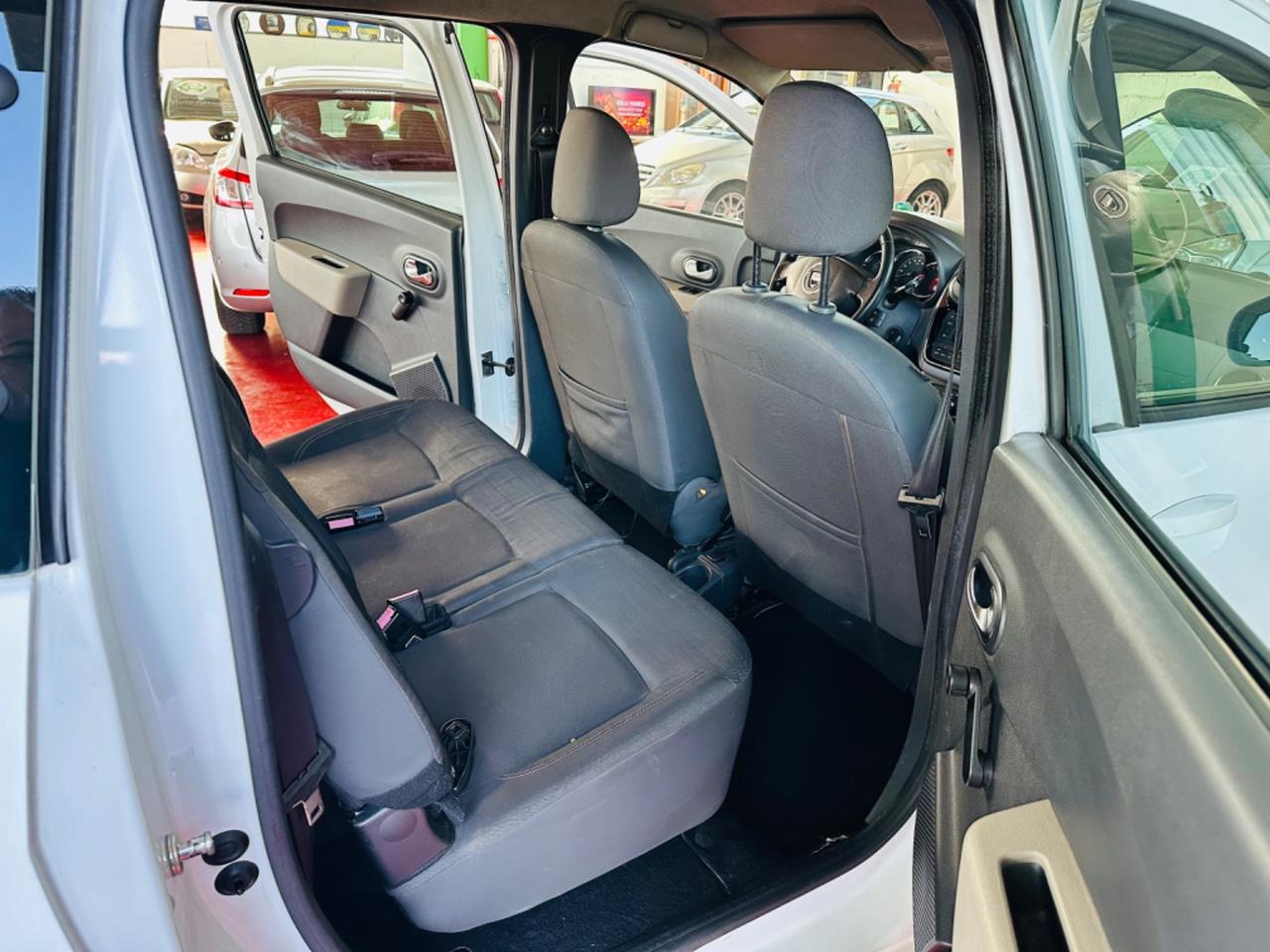 Dacia Lodgy 1.5 dCi 110CV 6Marce Lauréate