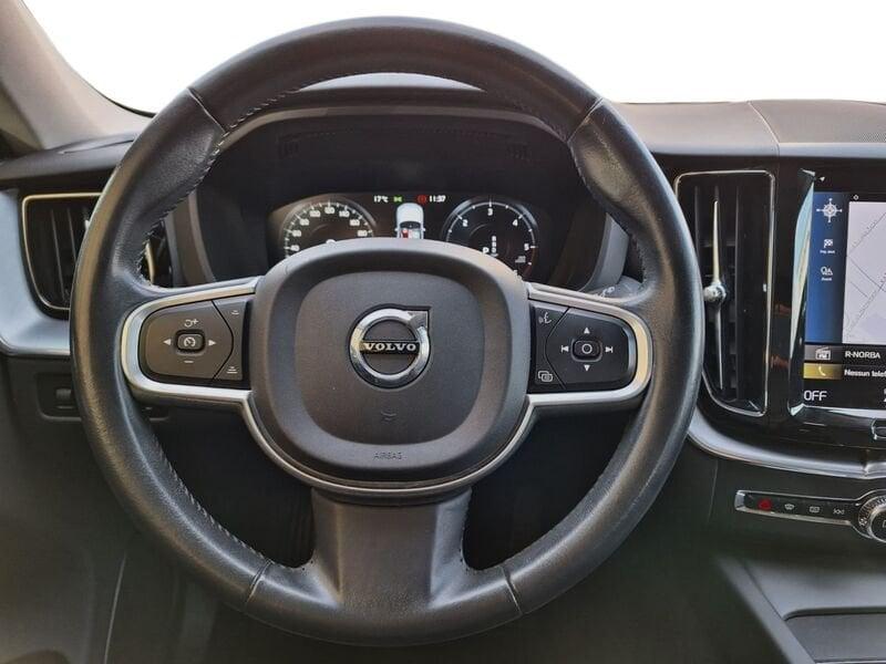 Volvo XC60 B4 197+14 CV AWD Automatica Mild Hybrid Momentum Pro
