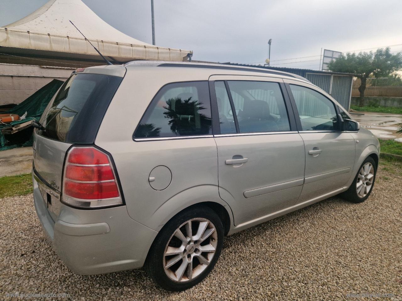 OPEL Zafira 1.9 CDTI 120 CV Cosmo 7 POSTI