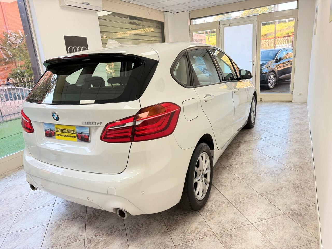 Bmw 2er Active Tourer 220d Luxury aut.