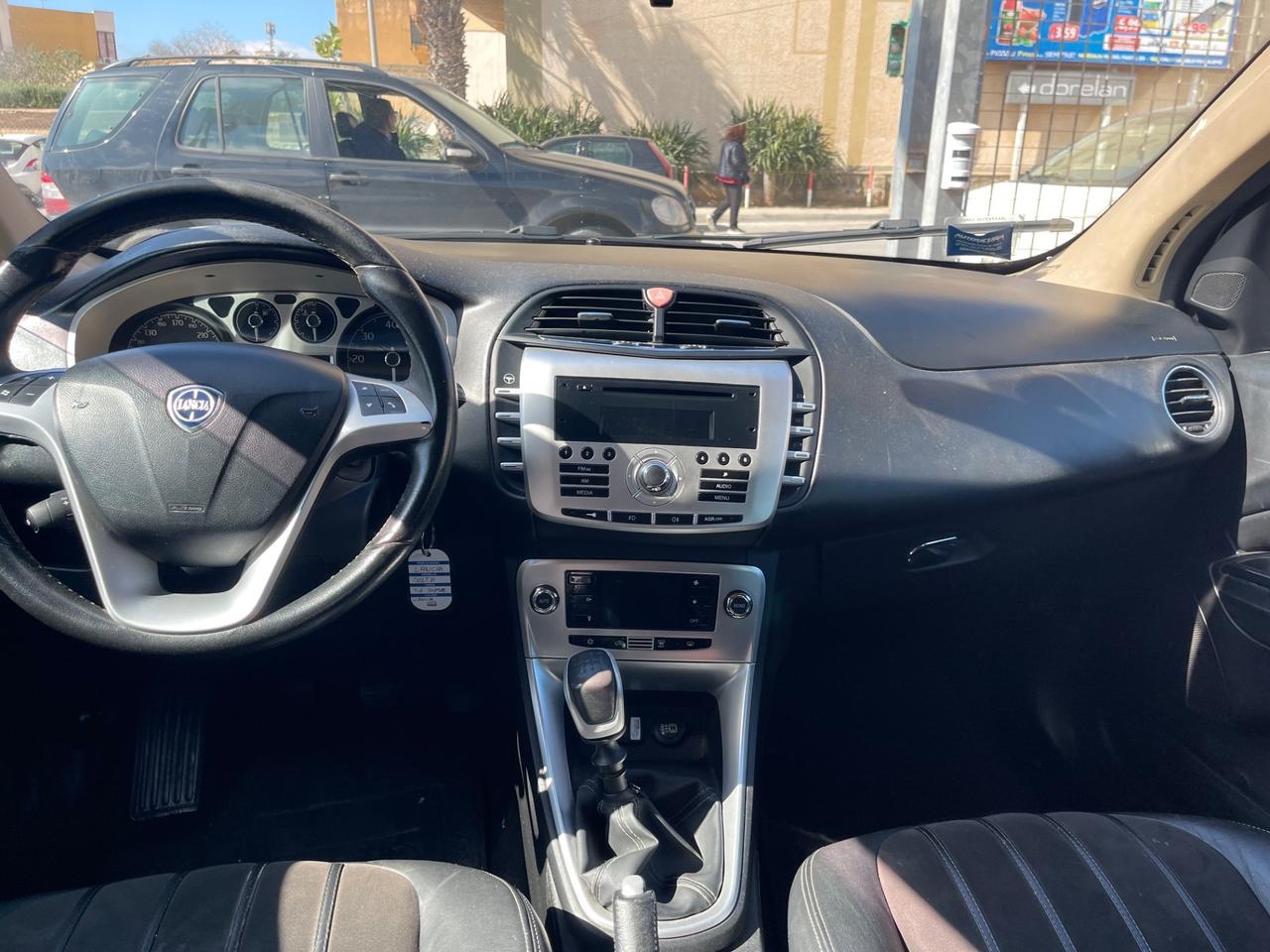 Lancia Delta 1.6 MJT DPF Silver